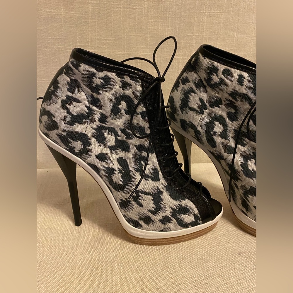 NEW! 3.1 PHILLIP LIM Akita Lace-up Leopard print Canvas